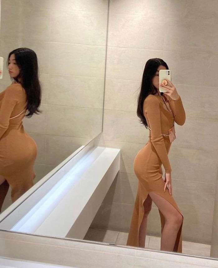 Objects In The Mirror Are Curvier Than They Appear