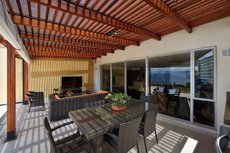 Outdoor Dining Room